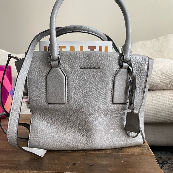 Michael Kors Pearl Grey tote - Picture 1 of 6